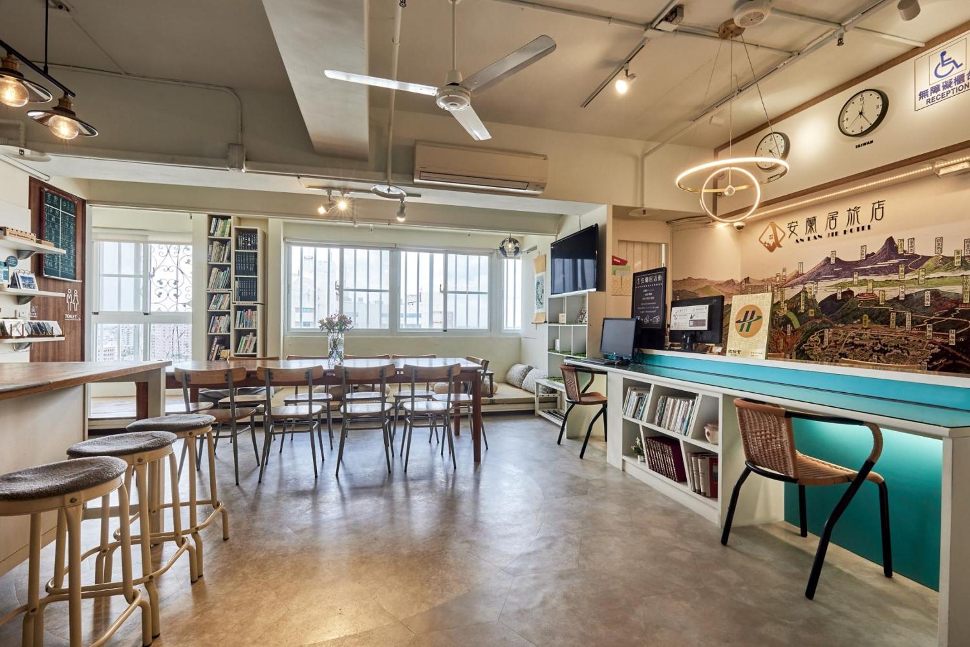 安蘭居旅店 An Lan Jie Hotel Chiayi City Exteriör bild