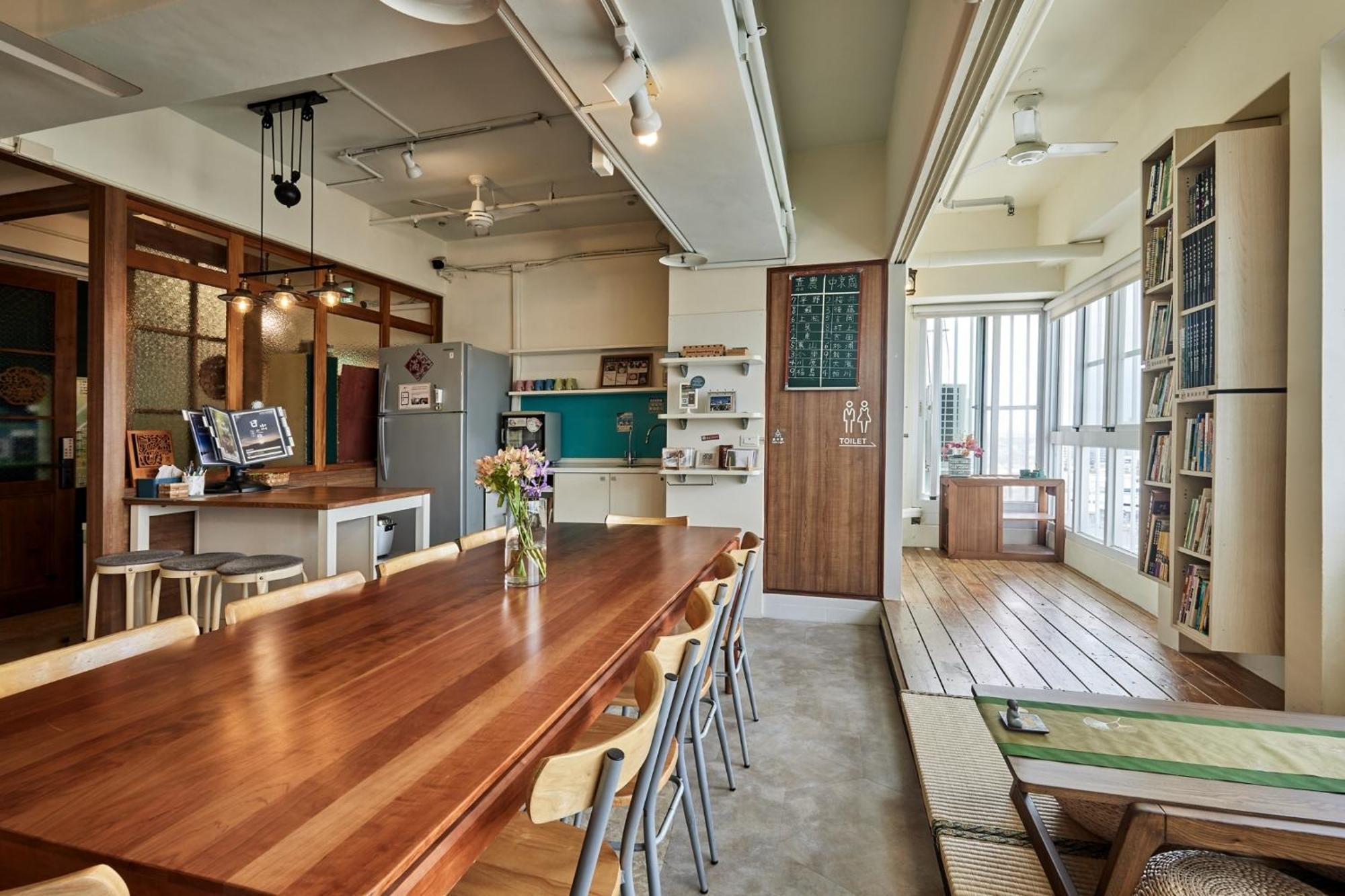 安蘭居旅店 An Lan Jie Hotel Chiayi City Exteriör bild